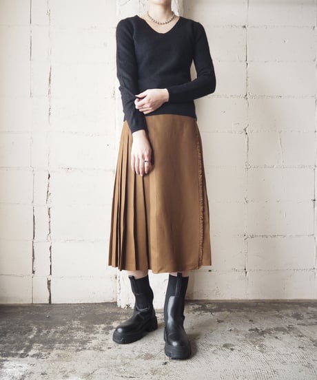 Vneck Cashmere Knit BK