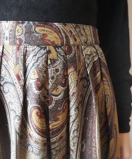 Paisley Pattern Tuck Skirt MUBR