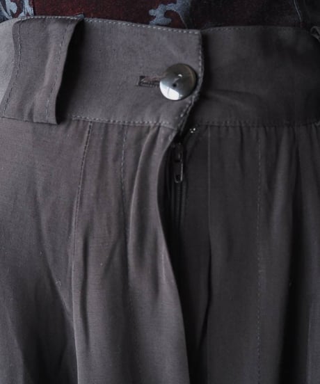 Center Slit Layered Shorts BK
