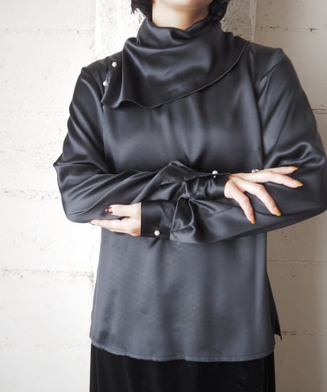 Turn Over Collar Pearl Button Blouse BK