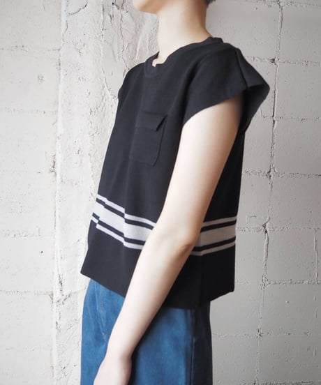 Sheer Line Pocket Knit  BKWH