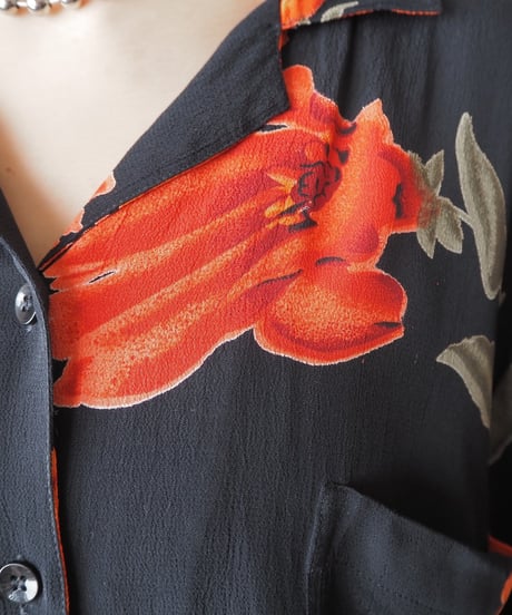 Floral Pattern Open Collar Shirt BKRE