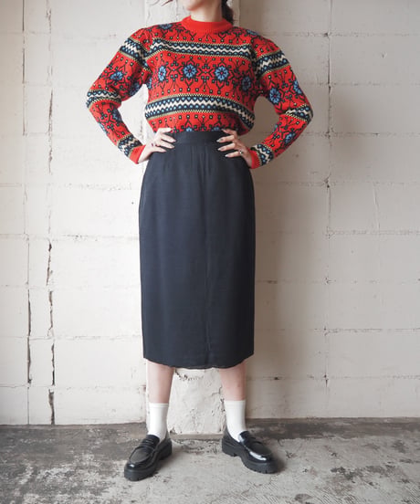 Back Button Tight Skirt BK