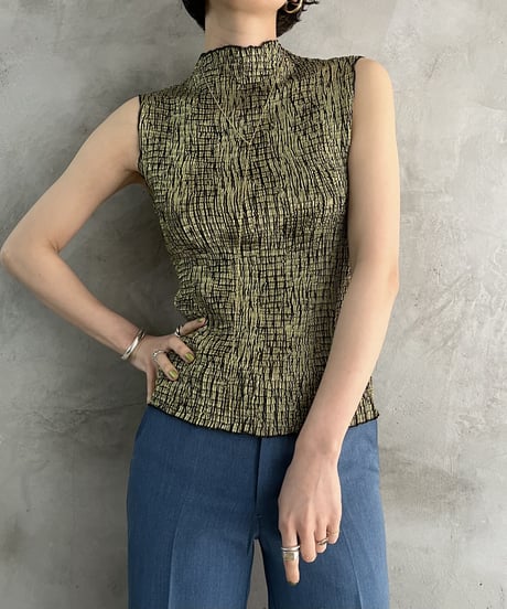 Pleated No Sleeve Tops GN