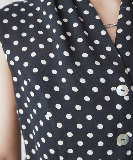 Sleeveless Dot Silk Blouse NVWH