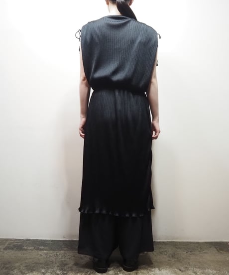 1970's Pleated Dress BK