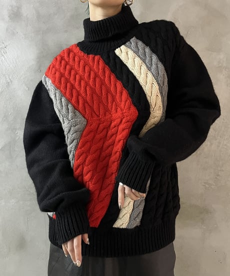 Made in Italy Color Pattern Turtle Neck Knit BKRE