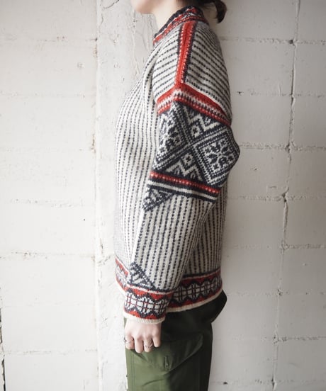 Nordic Front Design Sweater WHBKRE