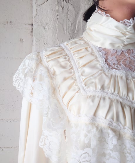 GUNNESAX Leg Of Mutton Sleeve Satin × Lace Blouse IV