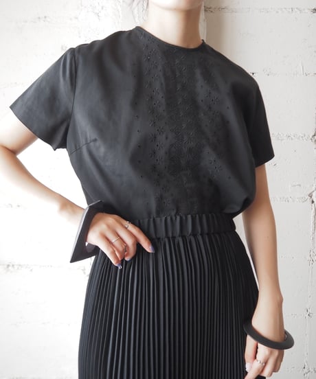 1960s Euro Embroidery Short Sleeve Blouse BK