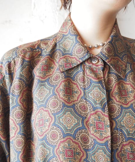 Arabesque Pattern Rayon Shirt NVBR