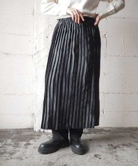 Satin Pleates Skirt BK