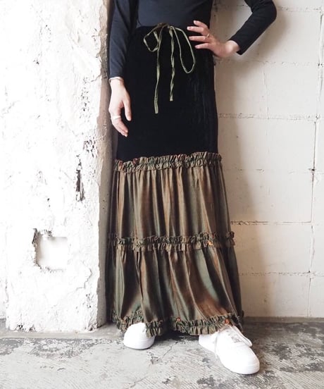 Velour Satin Switching Tiered Skirt BK