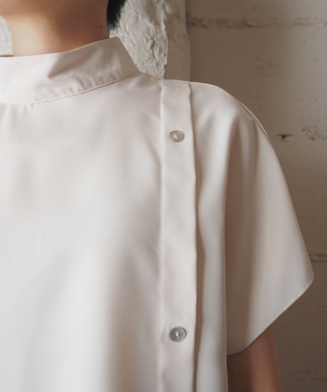 Side Button Mock Neck Shortsleeve Blouse IV