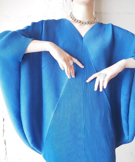 Dolman Sleeve Pleated Dress BL