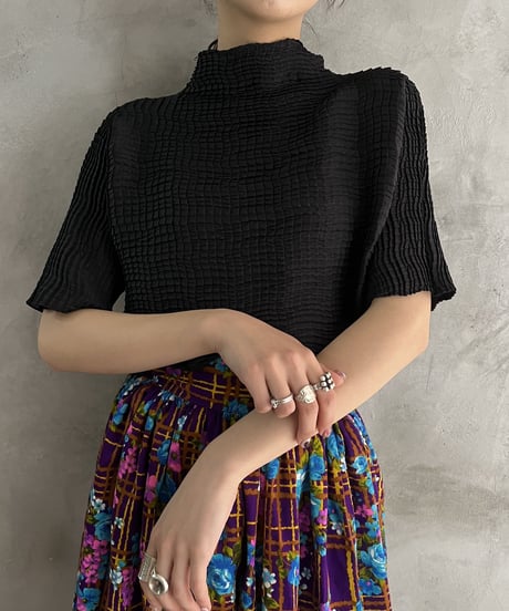 Pleated S/S Tops BK