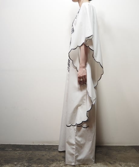 Embroidery Kaftan Dress WH