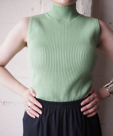 Mockneck Rib Knit GN