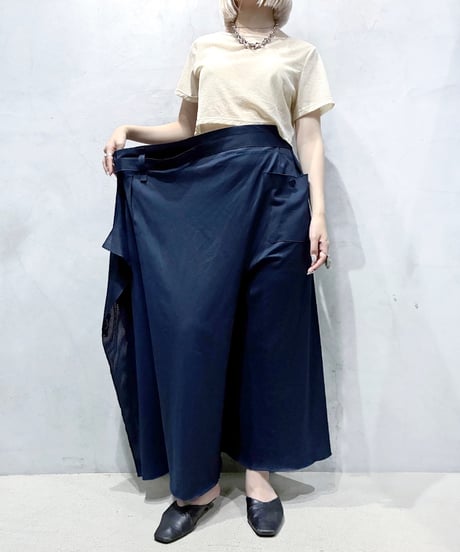 1325. ISSEY  MIYAKE Side Belted Wide Pants NV
