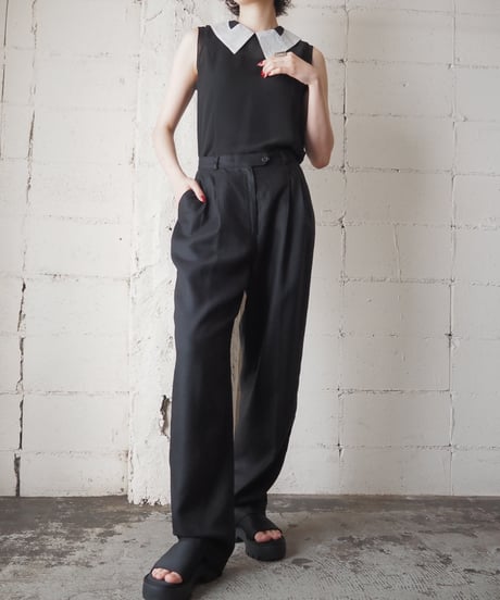 Bicolor Sleeveless Collar Blouse BK WH