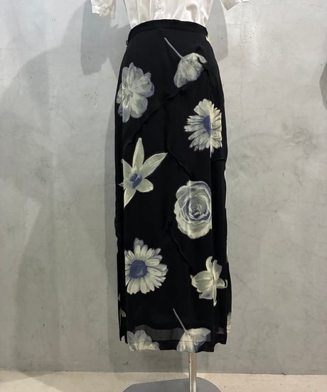 Side Slit Flower Pattern Sheer Skirt BK