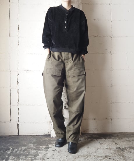 Velour Snap Button Pullover BK