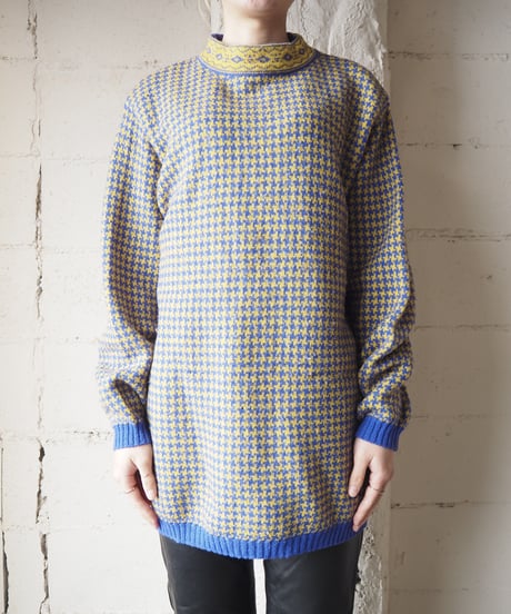Mock Neck Pattern Knit BLYE