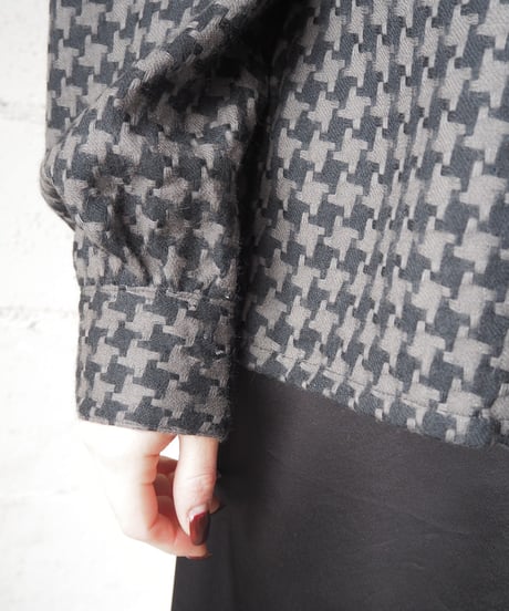 1970-80's Euro Hounds Tooth Wool Blouse BK GR