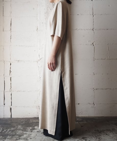 Stand Collar Slit Robe BE