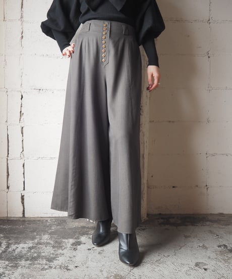 Front Button Design Gaucho Pants GR