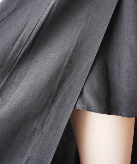 Center Slit Layered Shorts BK