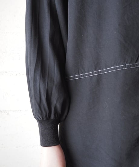 White Stitch Rib Collar Shirt BK