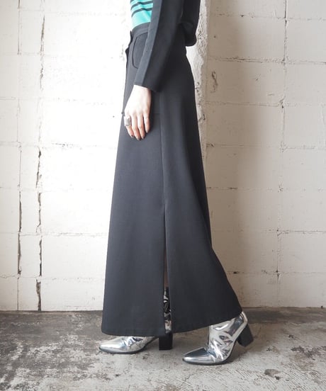 Front Button Slit Flared Skirt BK