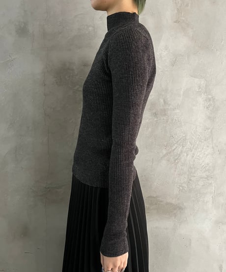 Peekaboo Design Rib Knit GR