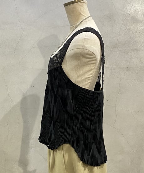 VICTORIA'S SECRET Lace × Zigzag Pleats N/S Tops BK