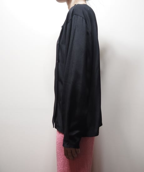 Side Button Collarless Blouse BK