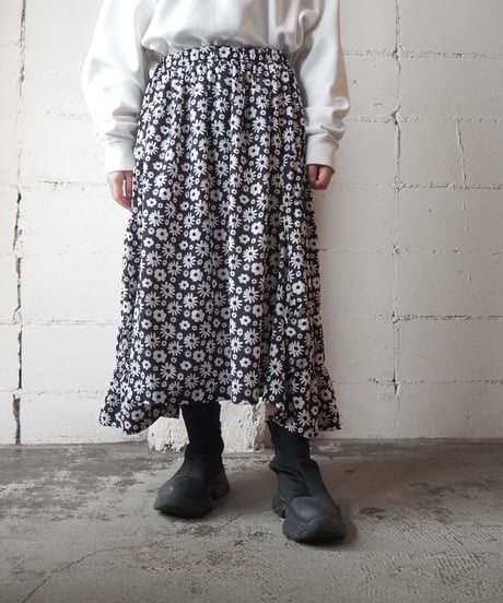COMME des GARCONS Flower Pattern East Skirt BK.WH