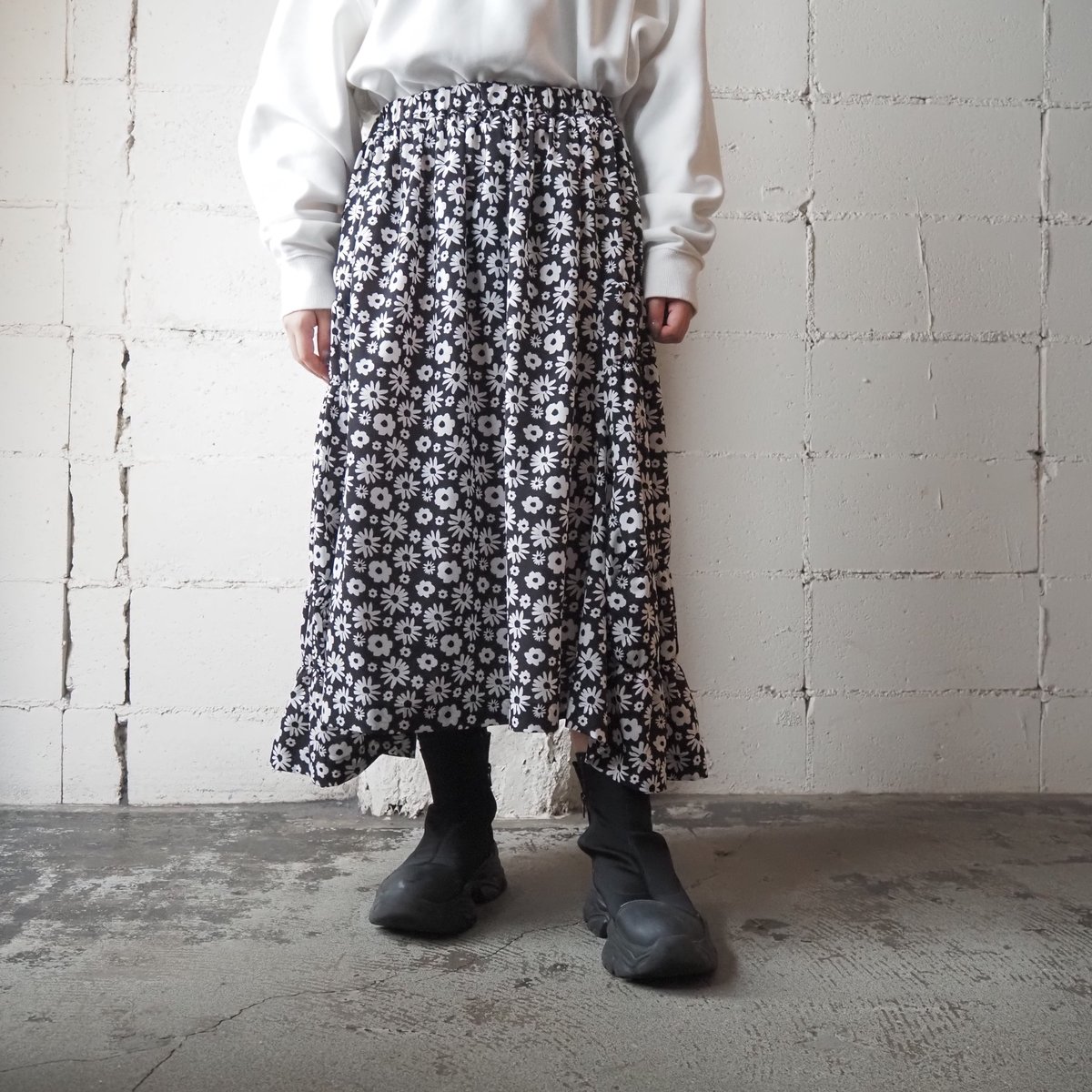 COMME des GARCONS Flower Pattern East Skirt BK.