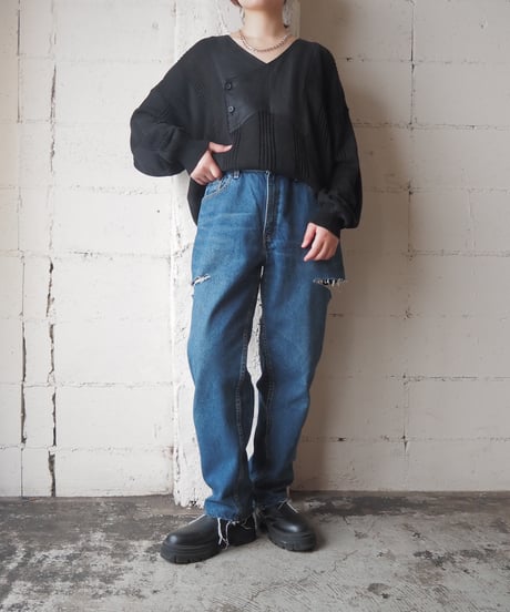 Asymmetric Switching Design Knit BK