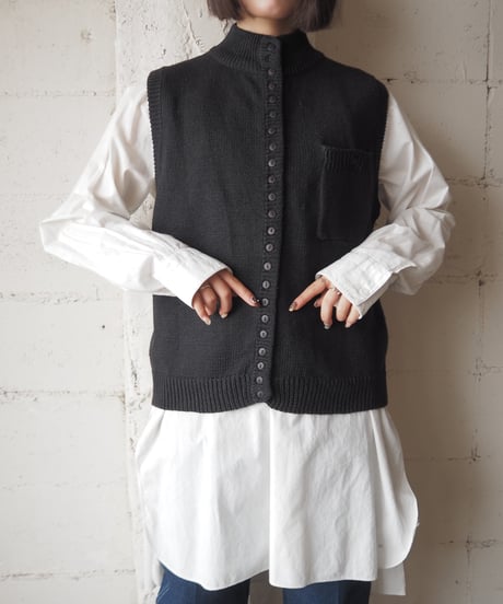 Mock Neck Many Button Knit Vest BK
