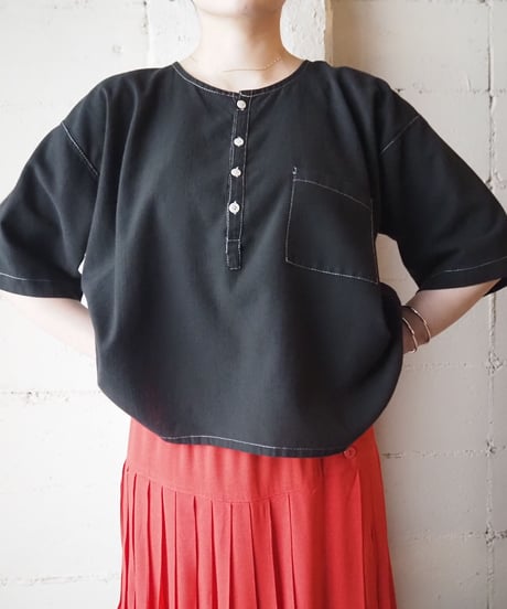 Collarless White Stitch Blouse BK