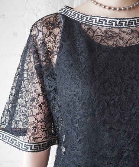 Pattern Neck Lace Pullover BK