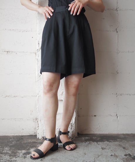 Tuck Shorts BK