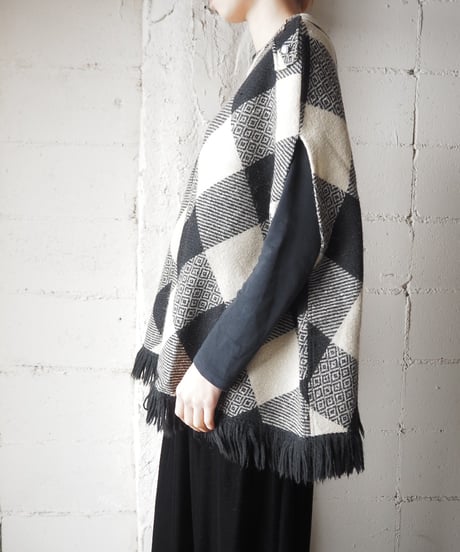 1970's Vintage Plaid Poncho BKWH