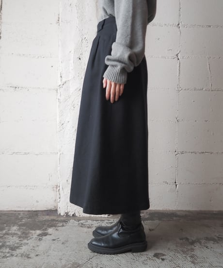 Design Pleats Flared Skirt BK