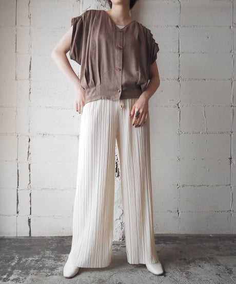 Collarless Tuck Blouse BR