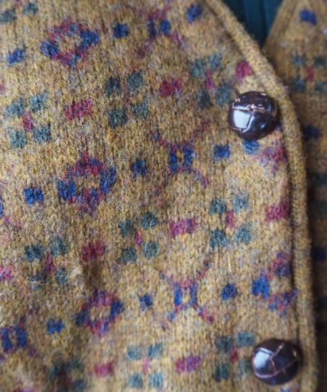 Small Pattern Vneck Cardigan YE