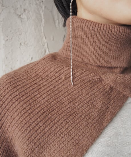 Turtle Neck Sleeve Knit BE