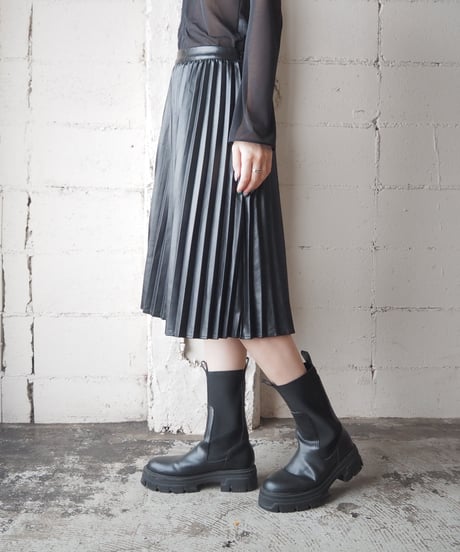 Pleated Fake Leather Skirt BK