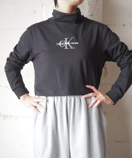 Calvin Klein Jeans Cropped Logo Cutsewn BK